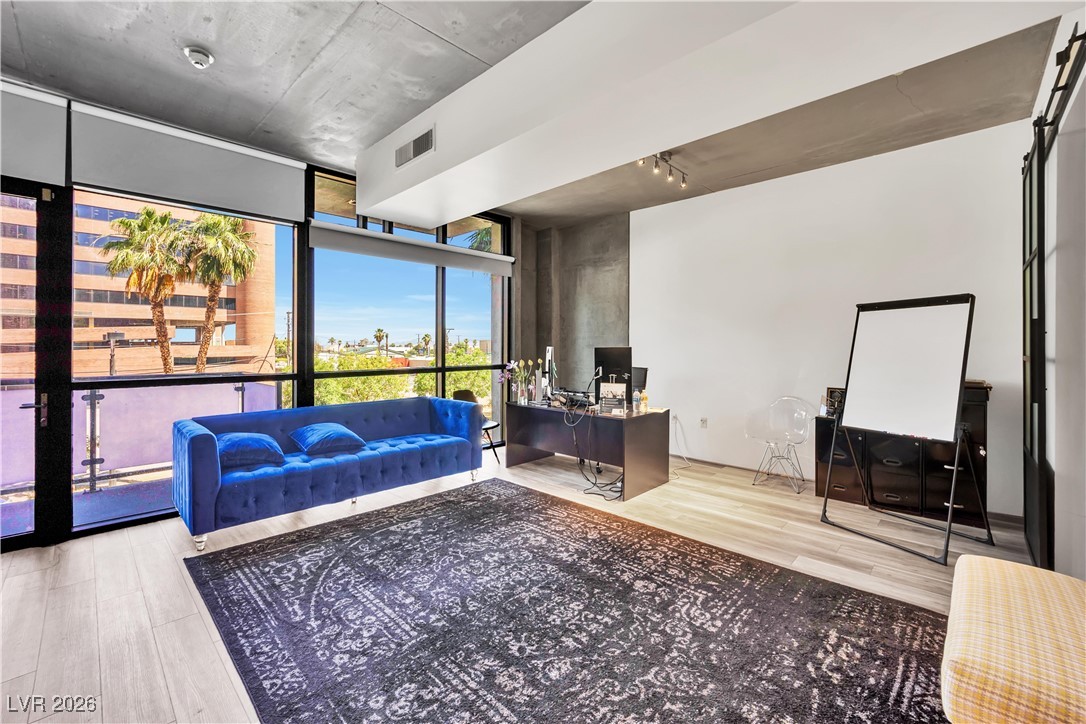 353 East Bonneville Avenue 185