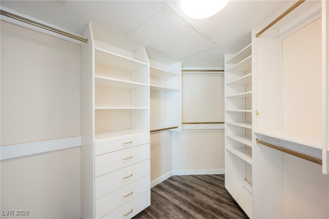 2877 Paradise Road 1604