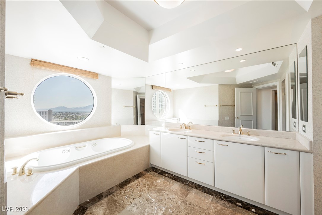 2877 Paradise Road 1604