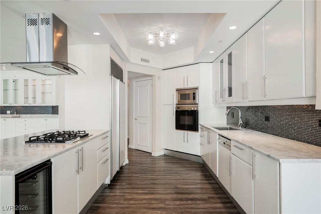 2877 Paradise Road 1604