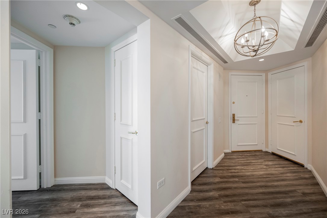 2877 Paradise Road 1604