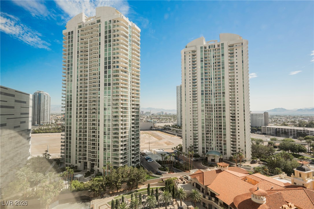 2877 Paradise Road 1604