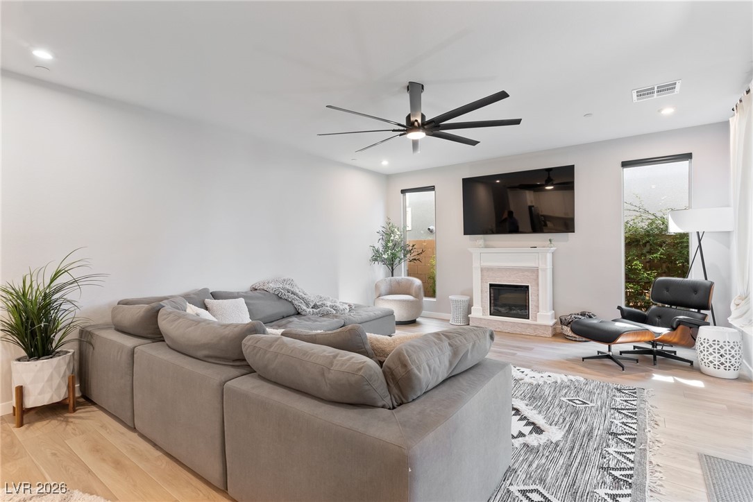 3254 Fountaintree Avenue