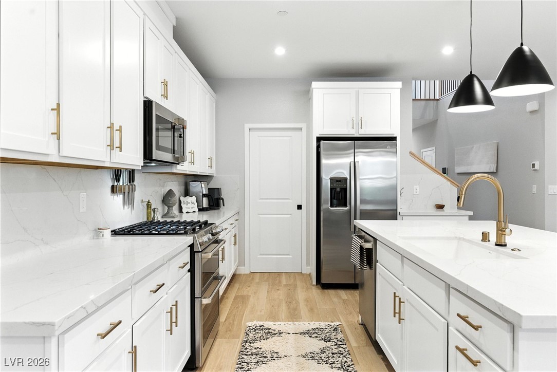 3254 Fountaintree Avenue