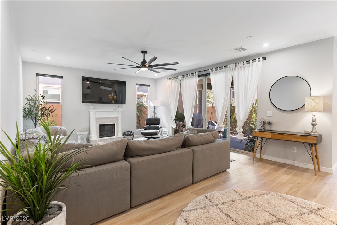 3254 Fountaintree Avenue