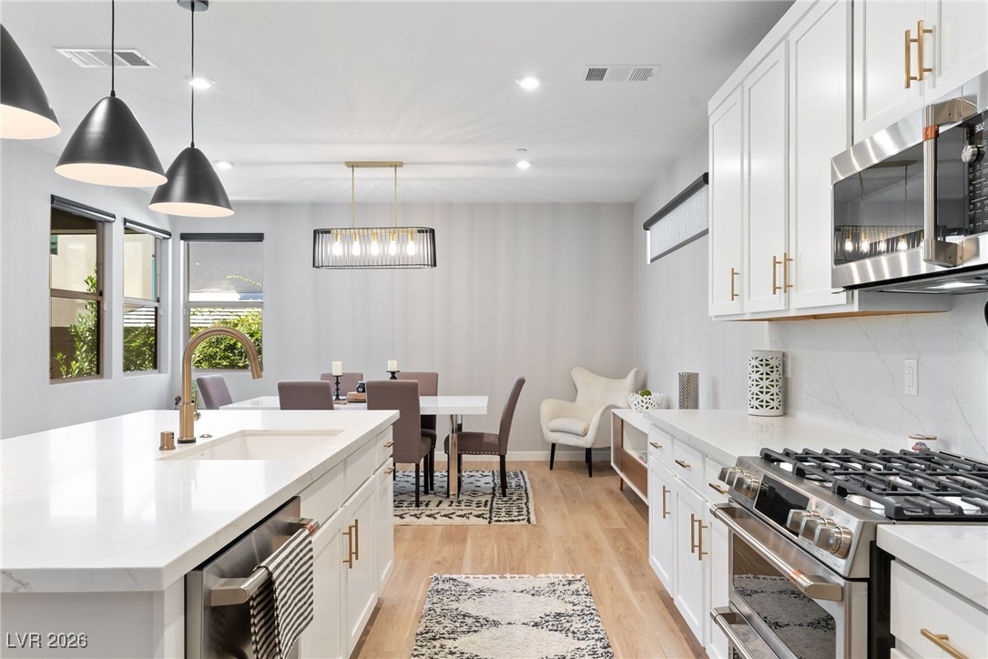 3254 Fountaintree Avenue