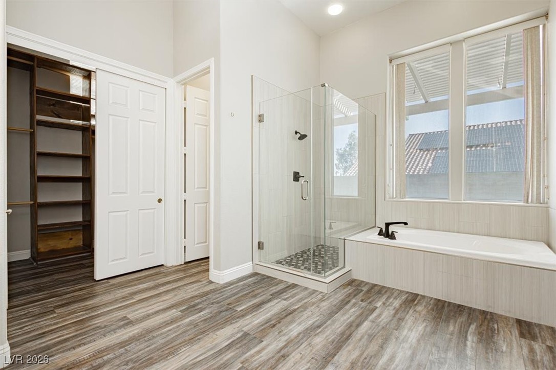 6880 Royal Heritage Court