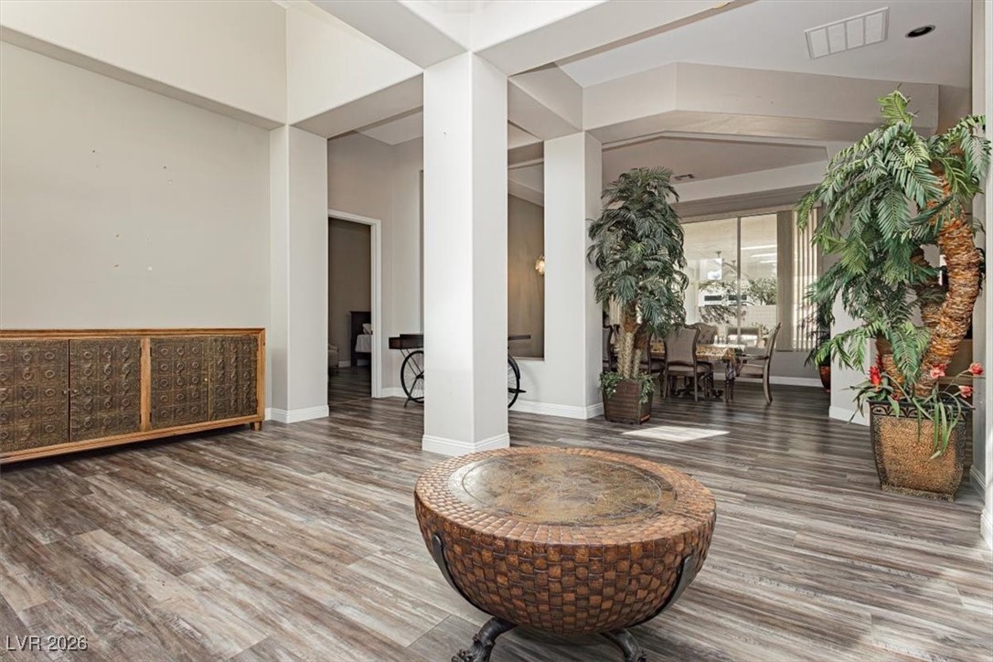 6880 Royal Heritage Court