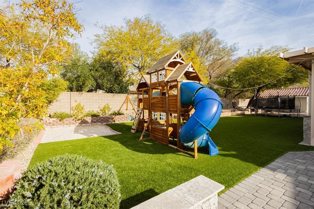 6880 Royal Heritage Court