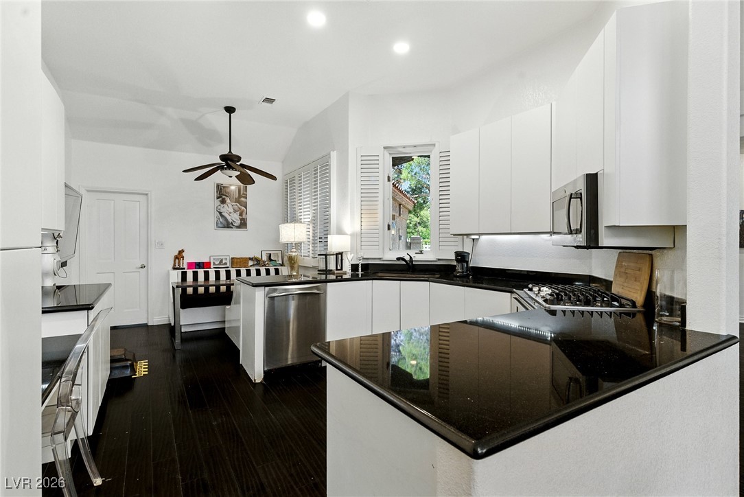 7988 Harbour Towne Avenue