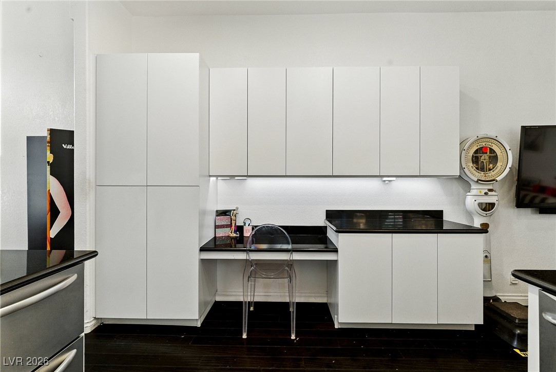 7988 Harbour Towne Avenue