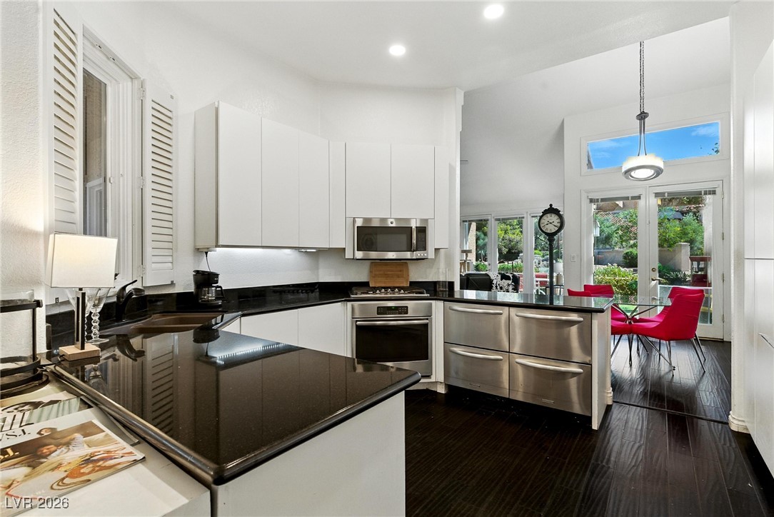 7988 Harbour Towne Avenue