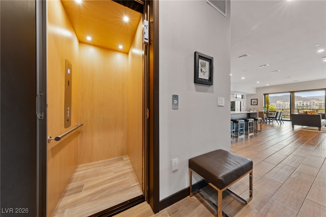 38 Promenade Isle Lane