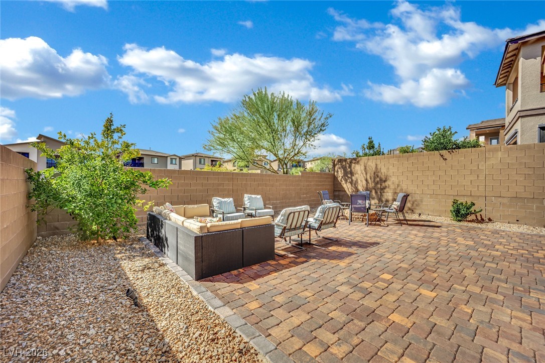 737 Foreign Reef Way