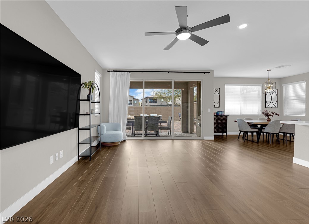 737 Foreign Reef Way