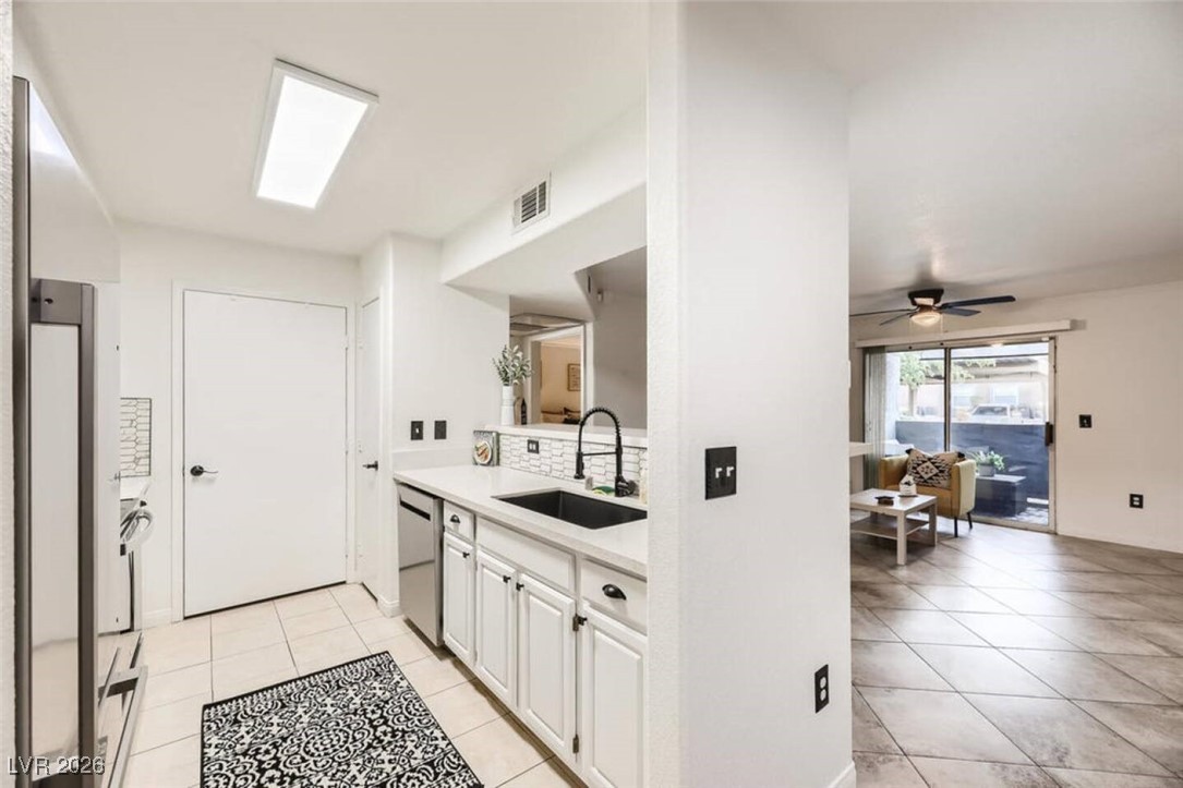 555 East Silverado Ranch Boulevard 1158