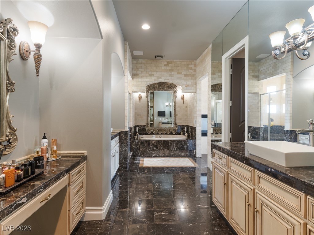779 Clove Court