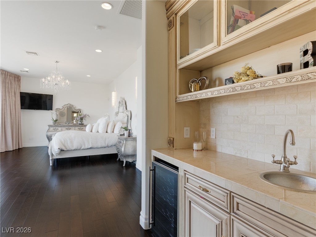 779 Clove Court