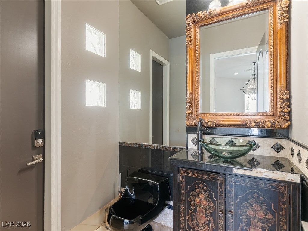 779 Clove Court