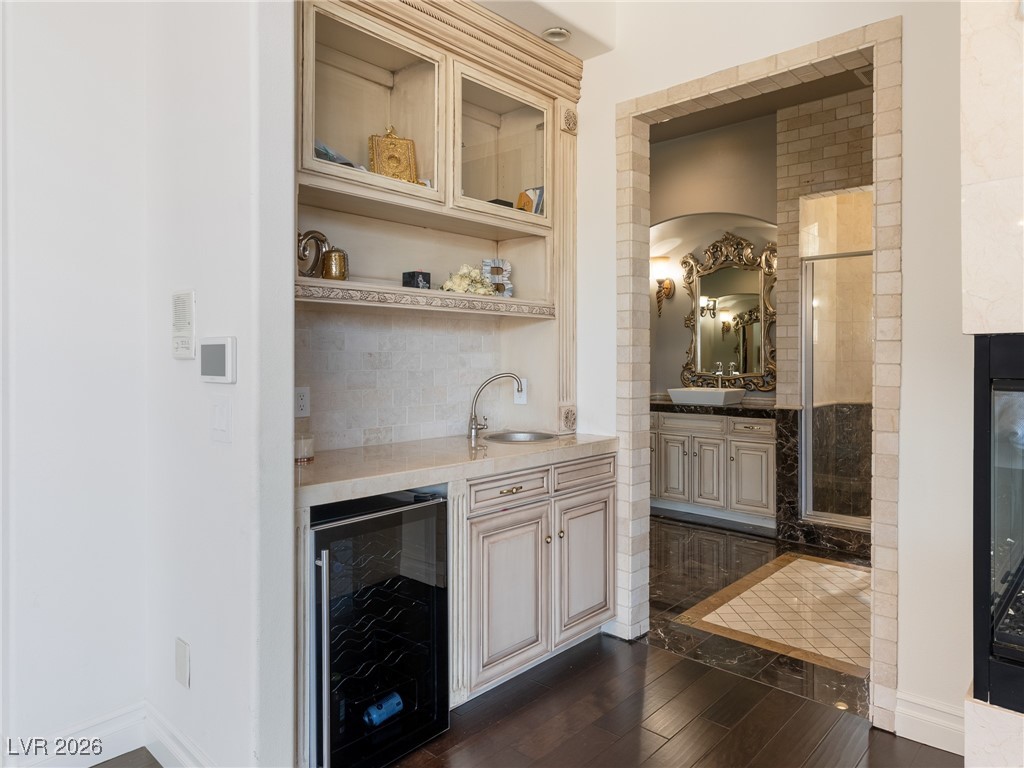 779 Clove Court