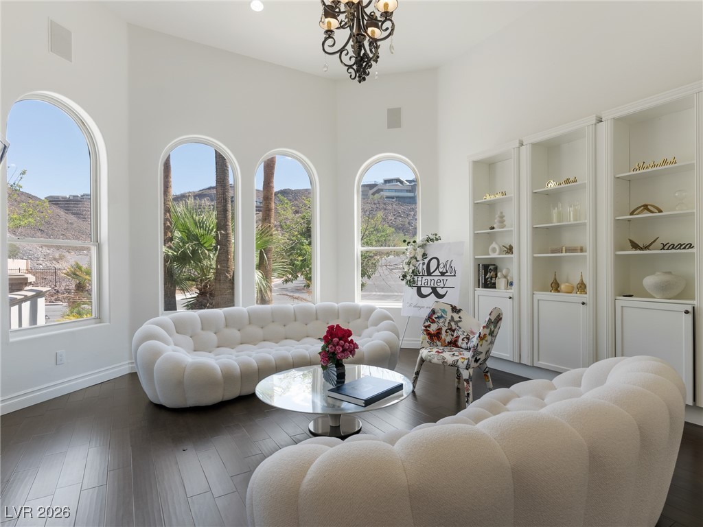779 Clove Court
