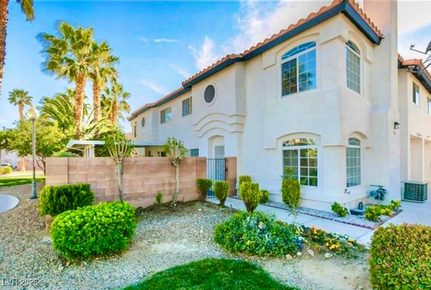 2744 Stars End Street