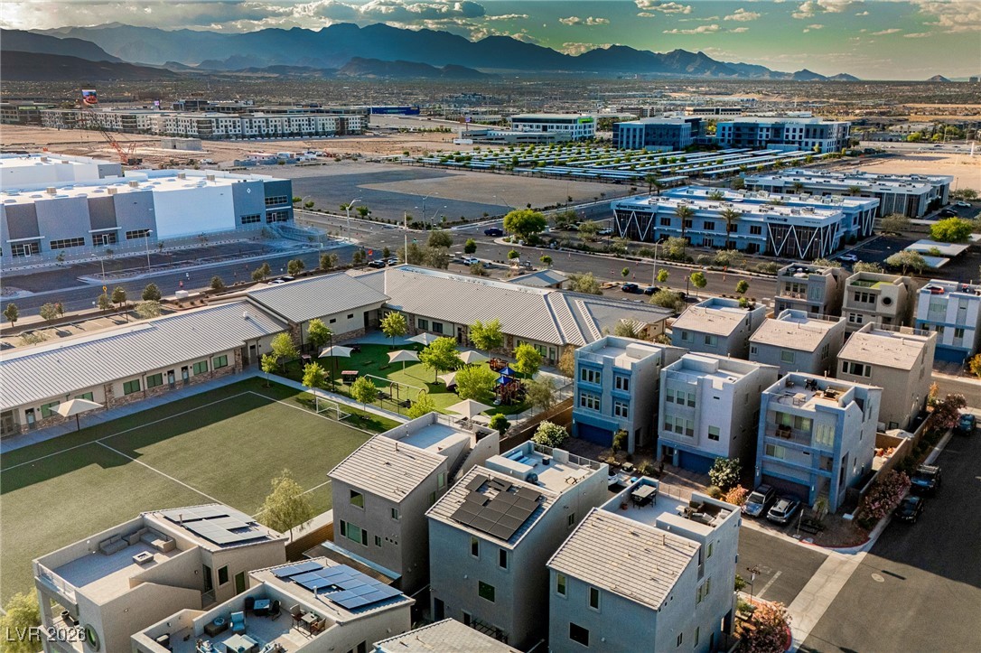 8113 Misty Canyon Avenue