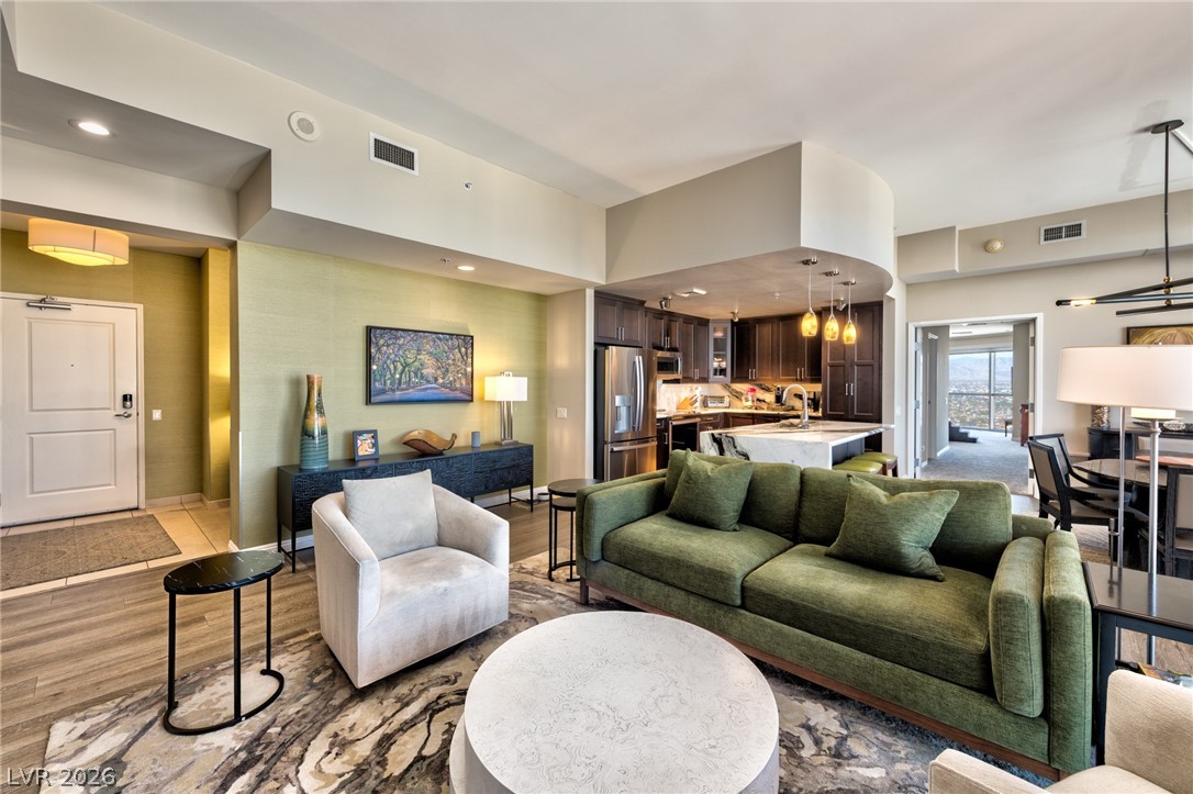 200 West Sahara Avenue 4004