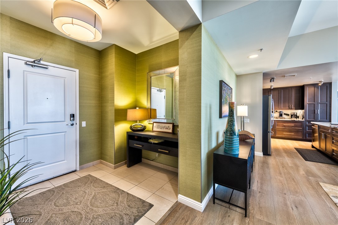 200 West Sahara Avenue 4004