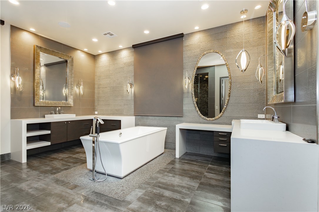 94 Glade Hollow Drive