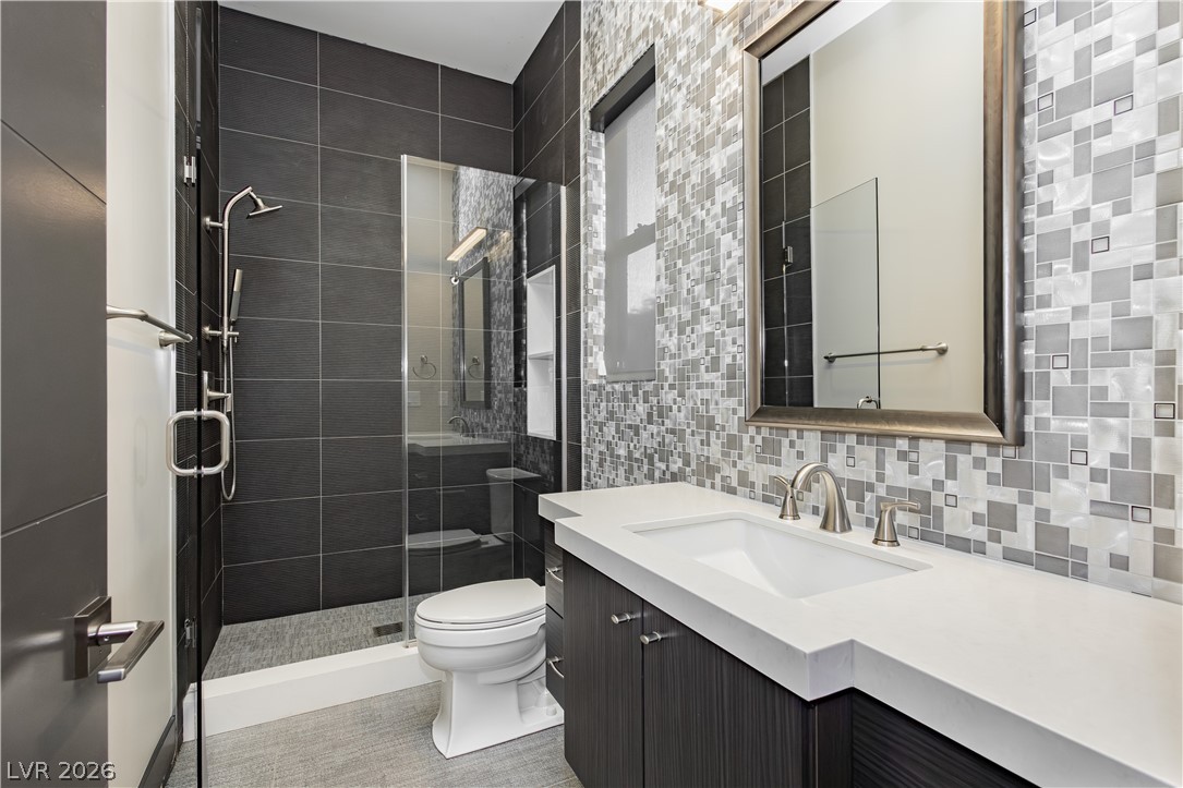 94 Glade Hollow Drive