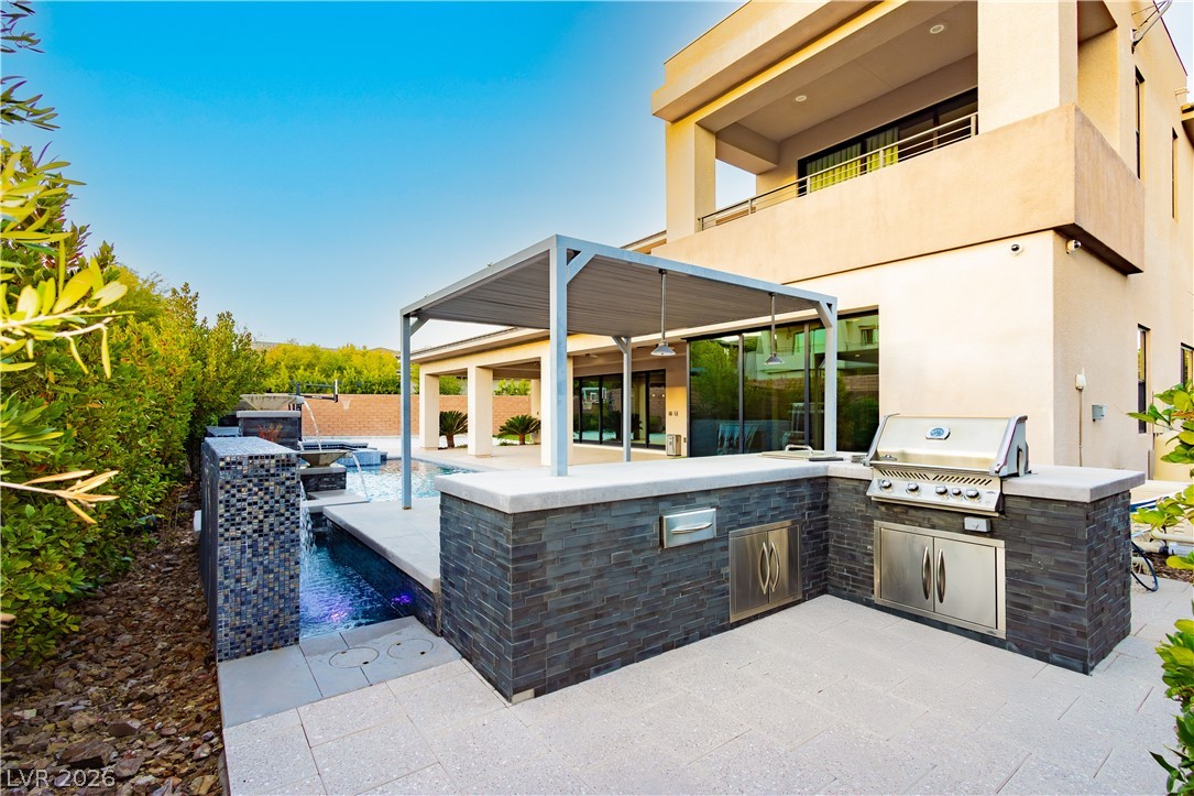 94 Glade Hollow Drive