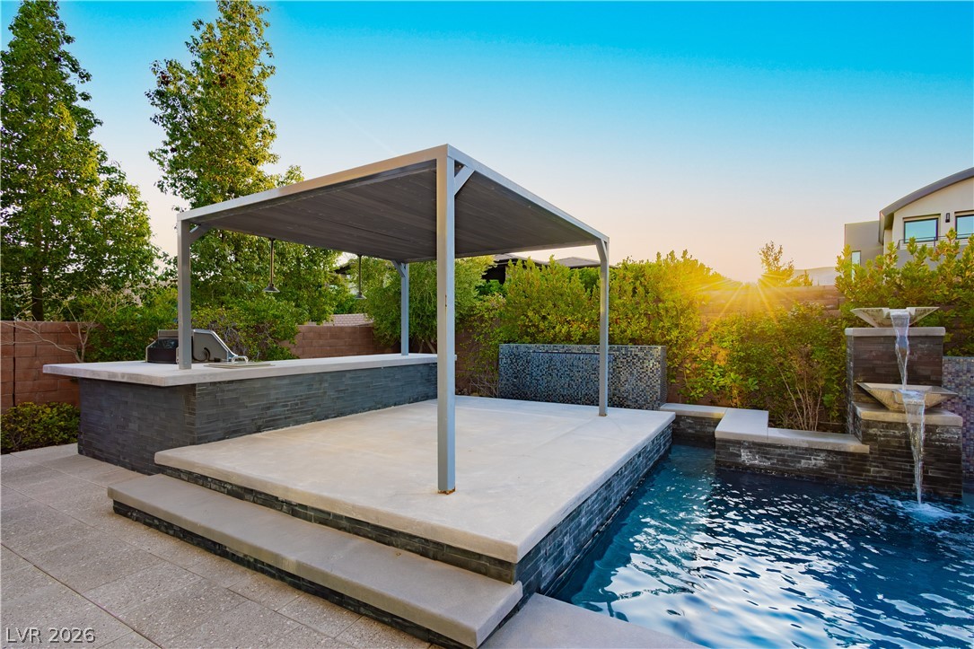 94 Glade Hollow Drive