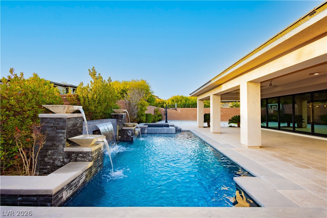 94 Glade Hollow Drive