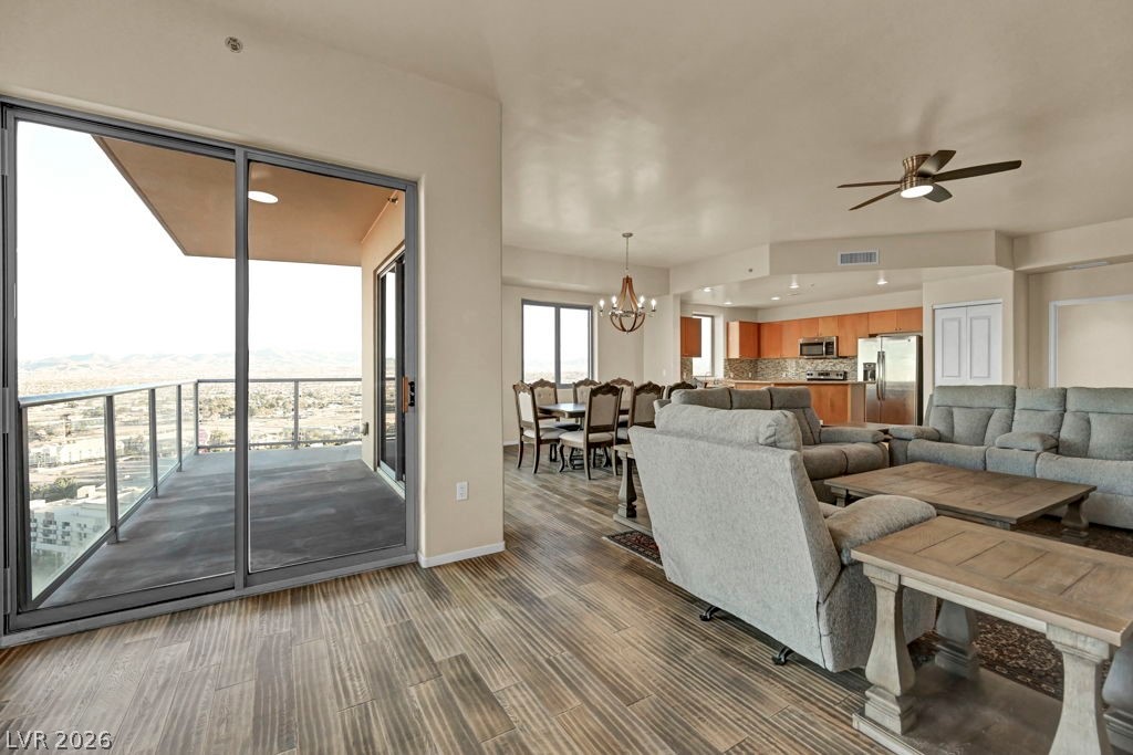 8255 Las Vegas Boulevard 2013