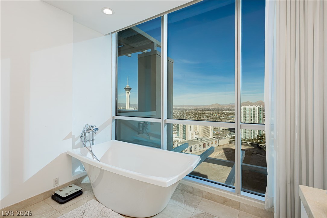 2700 Las Vegas Boulevard 4203