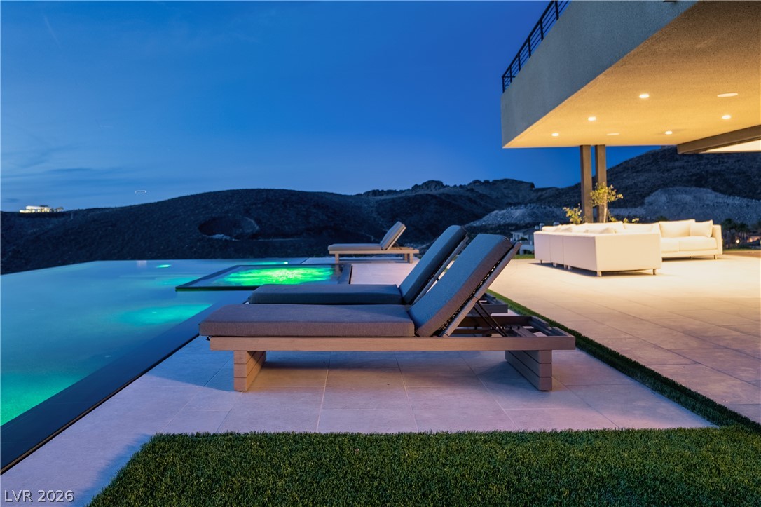 804 Dragons Eye Drive