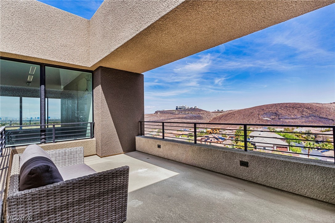 804 Dragons Eye Drive