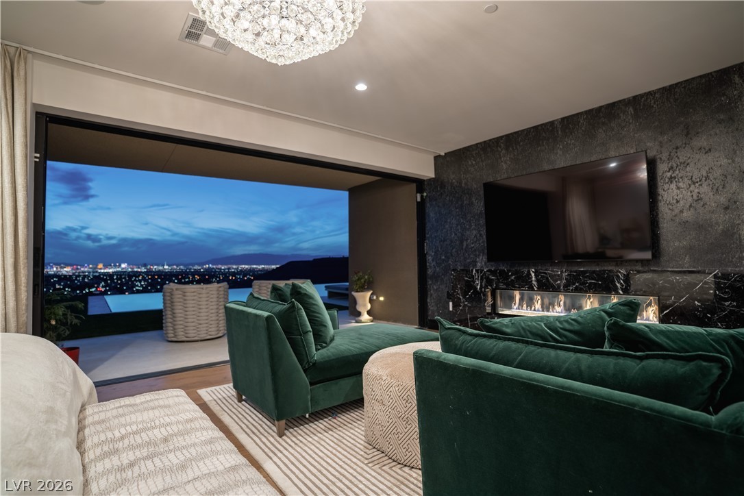 804 Dragons Eye Drive