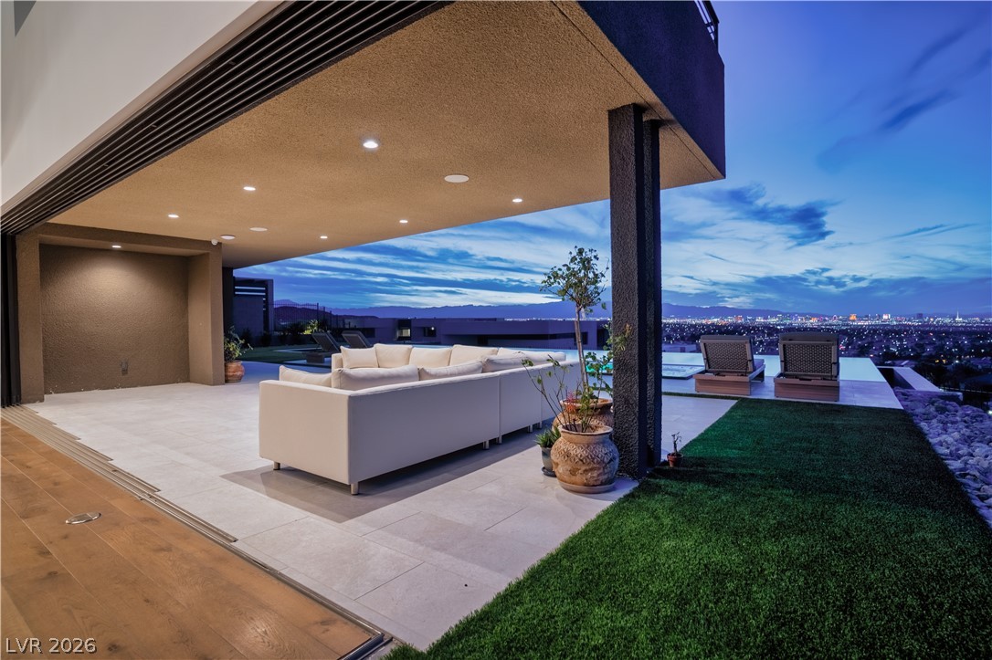 804 Dragons Eye Drive