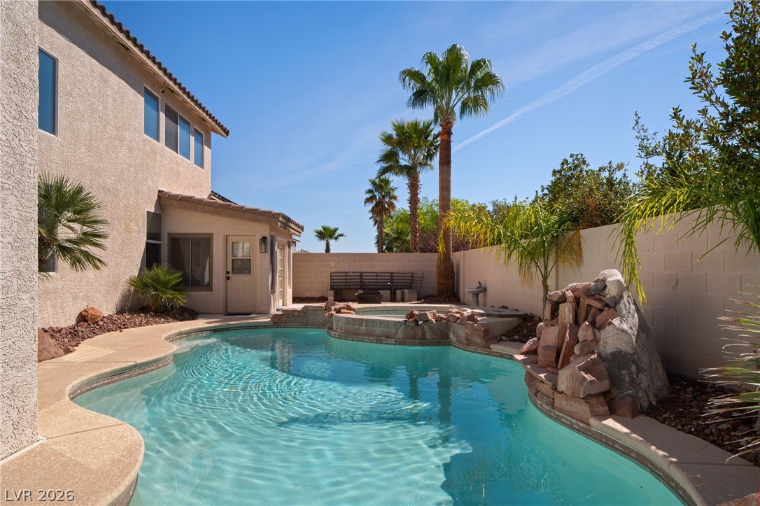 8929 Glenistar Gate Avenue