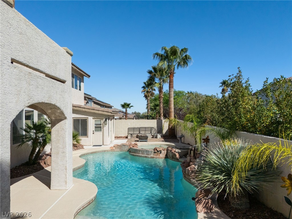 8929 Glenistar Gate Avenue