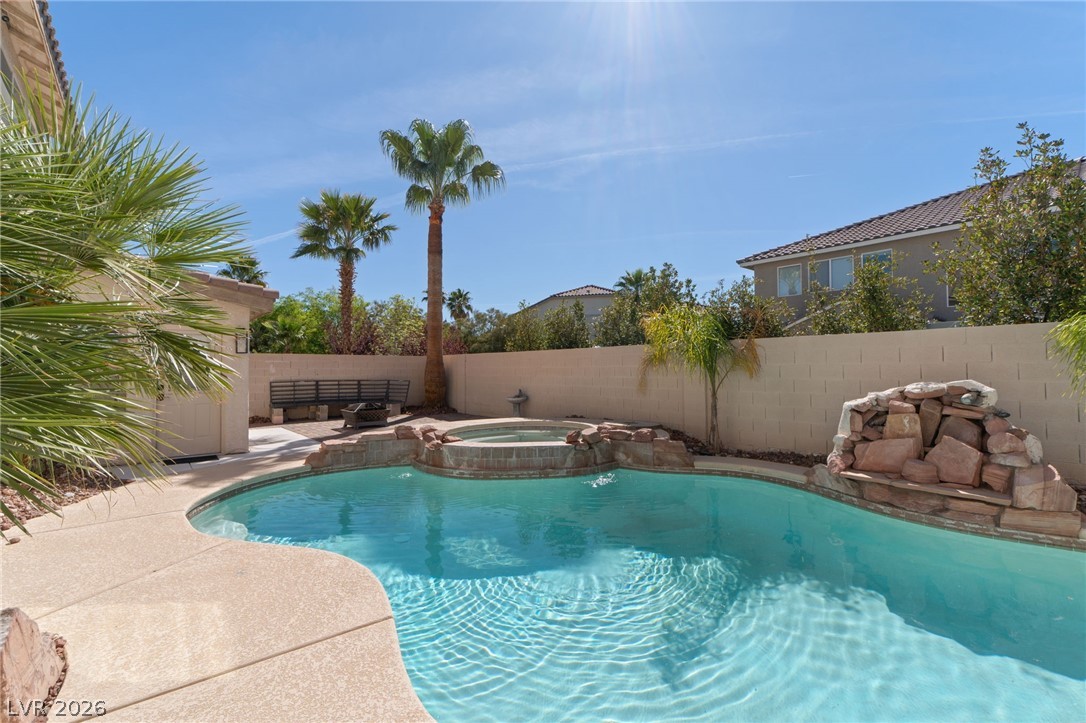 8929 Glenistar Gate Avenue