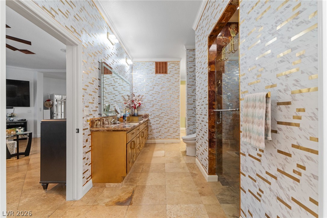 2525 Driftwood Drive