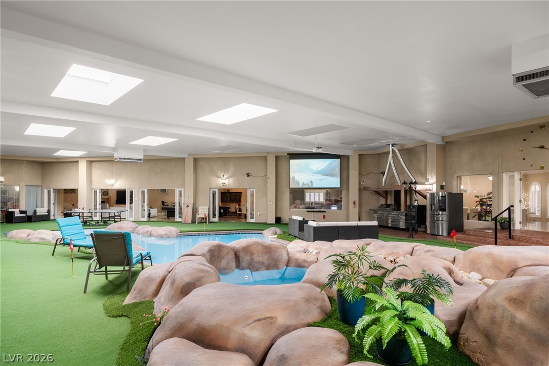 2525 Driftwood Drive