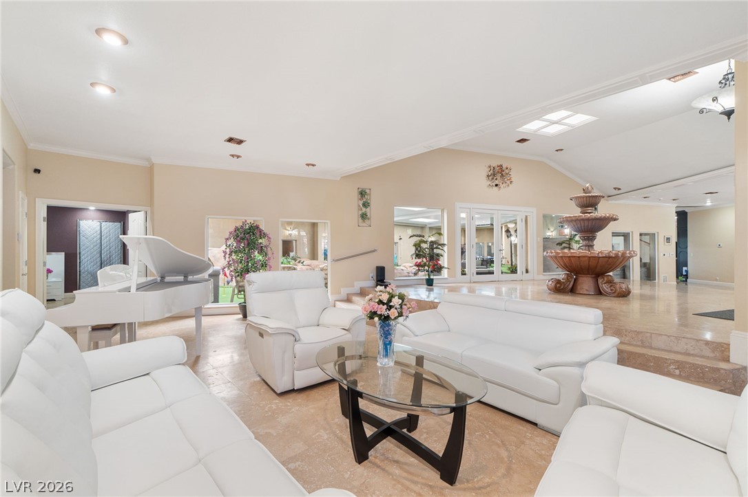 2525 Driftwood Drive