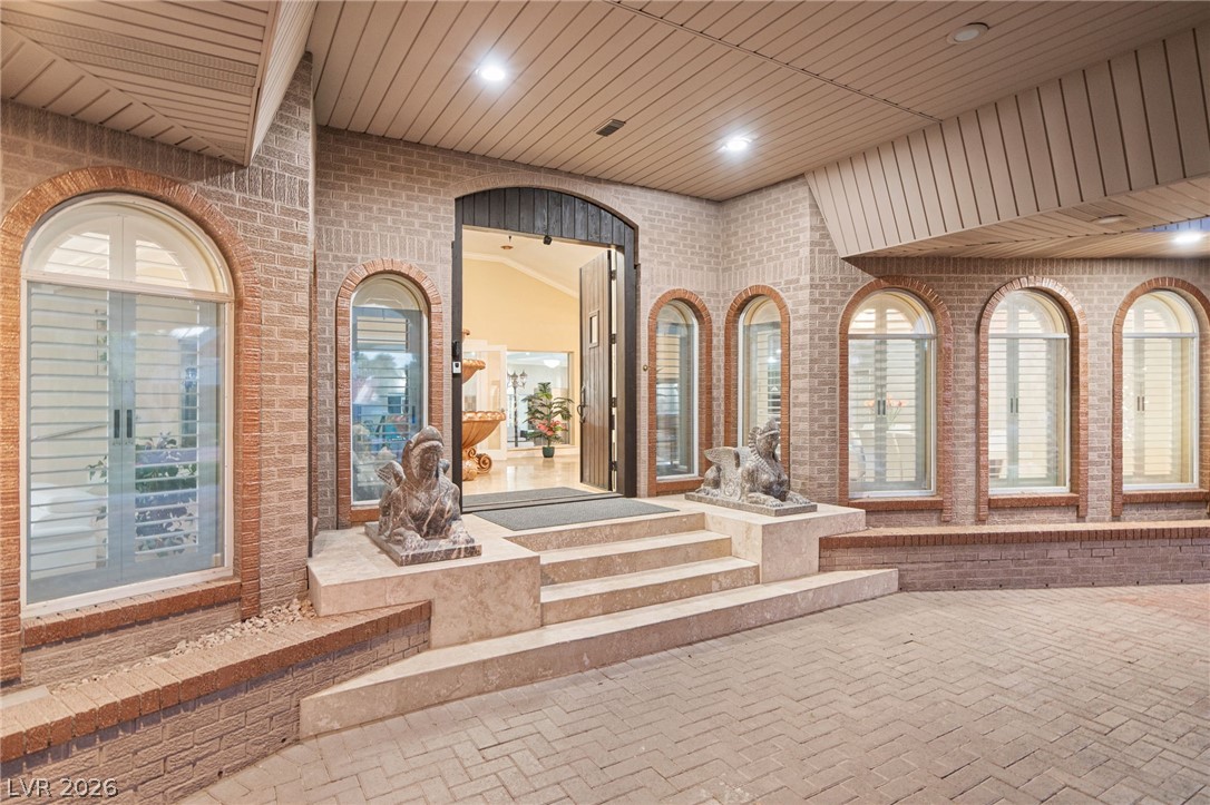 2525 Driftwood Drive