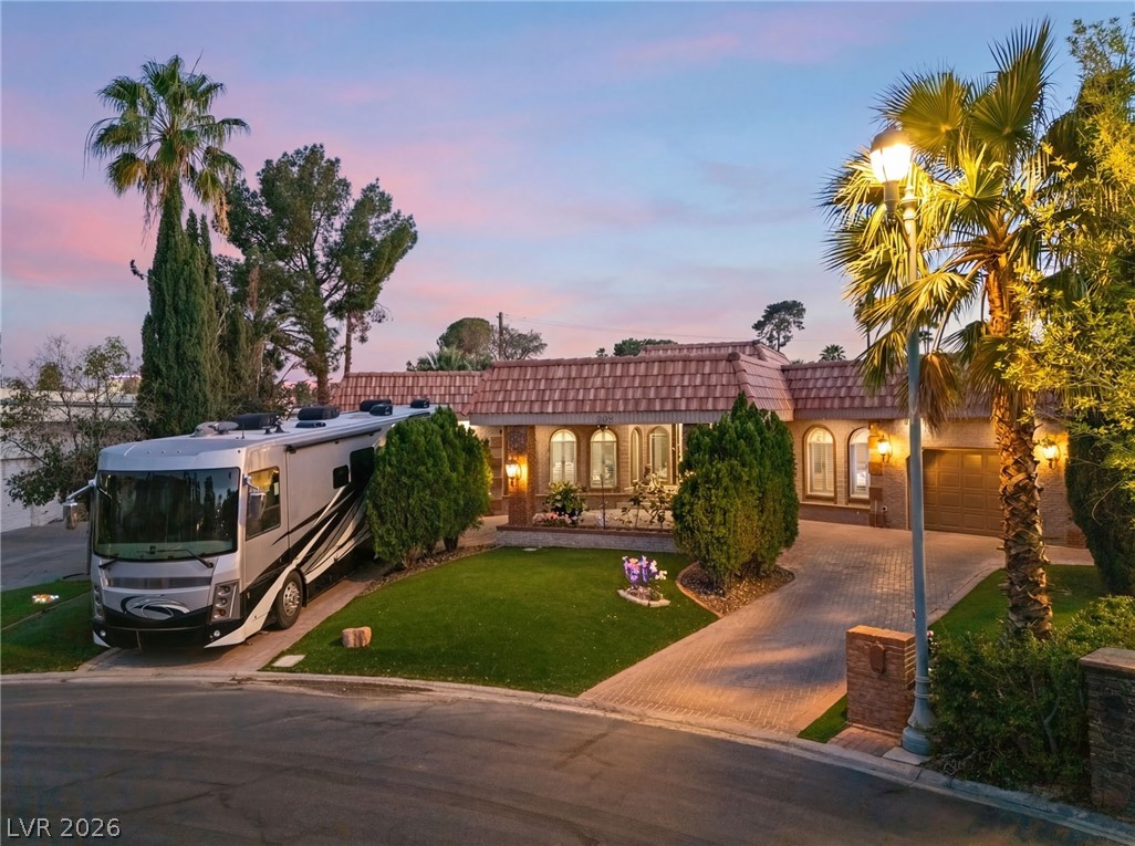 2525 Driftwood Drive