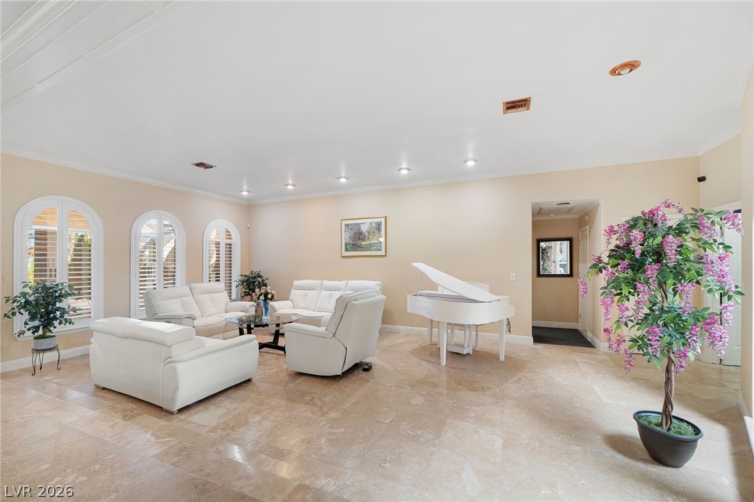 2525 Driftwood Drive