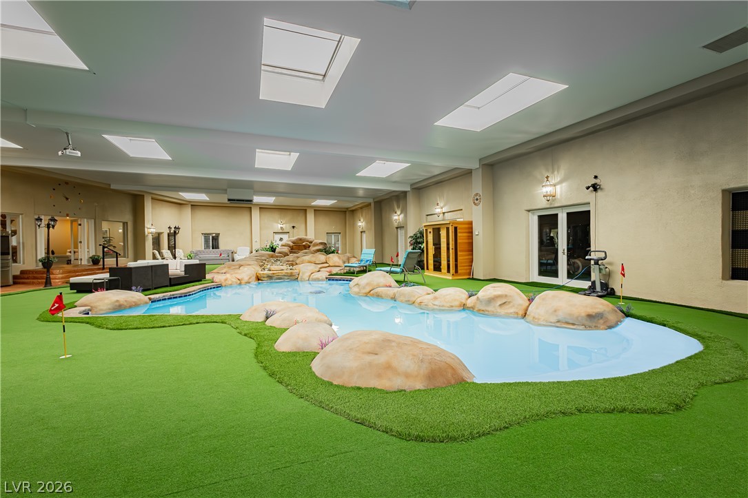 2525 Driftwood Drive